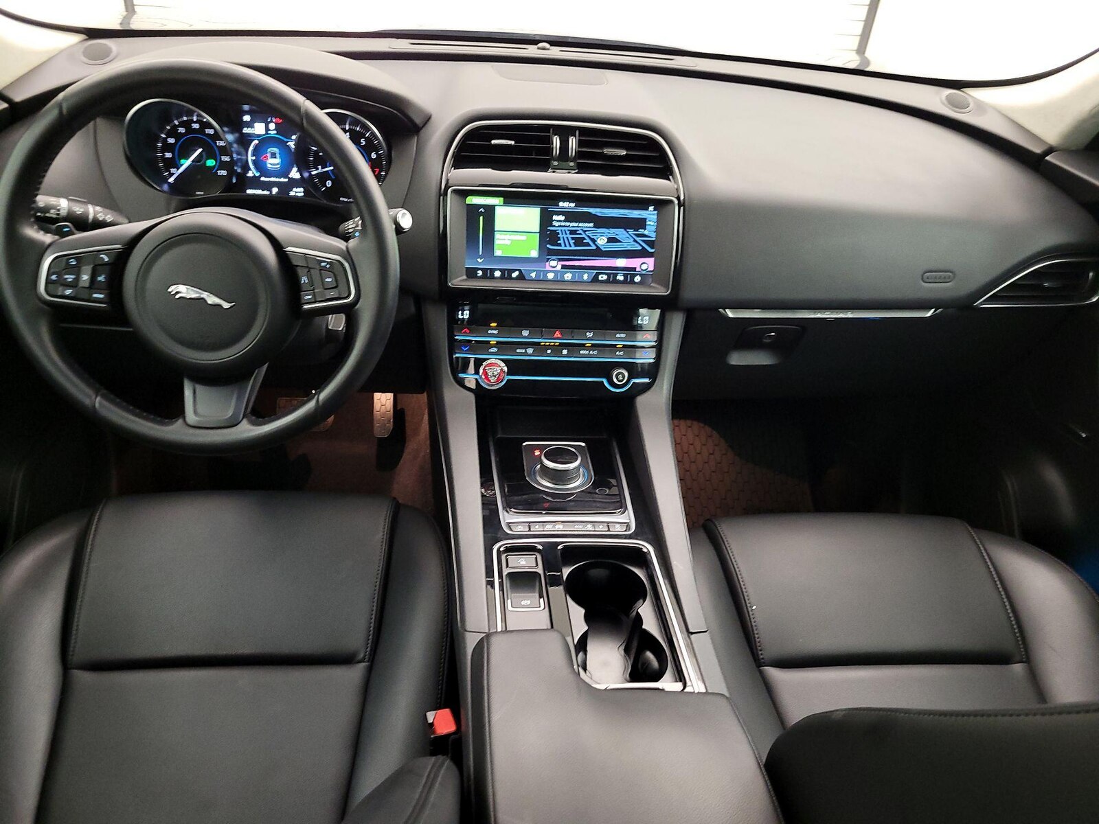 Apple CarPlay® & Android Auto™