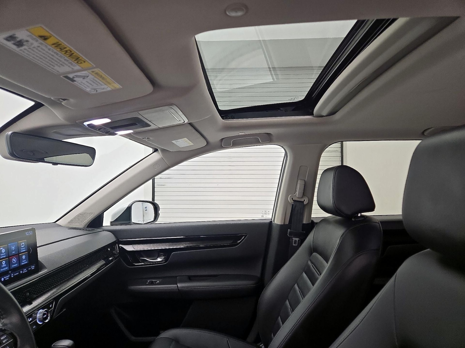 Sunroof(s) & Overhead Airbags