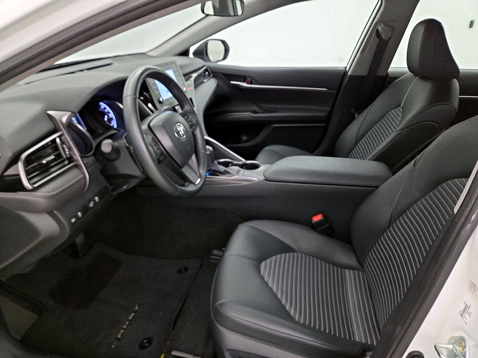 Power Seat(s) & Side Airbags