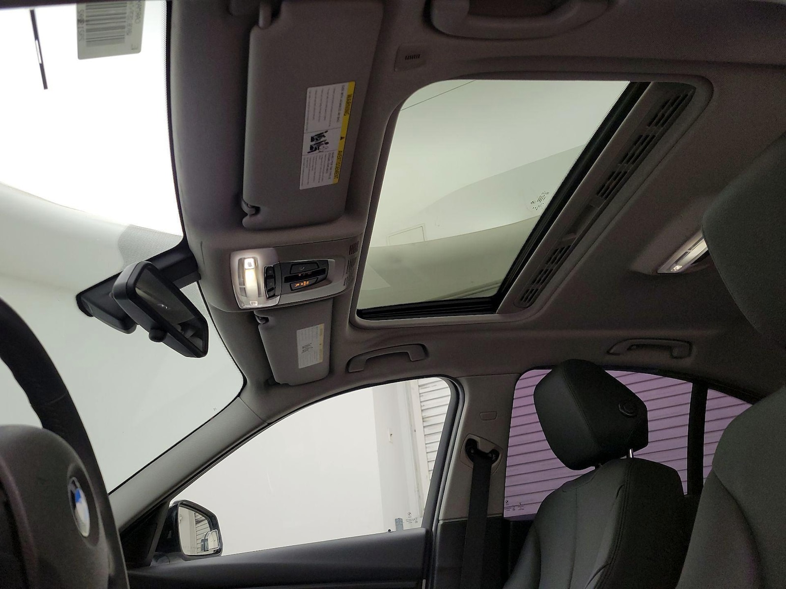Sunroof(s) & Overhead Airbags