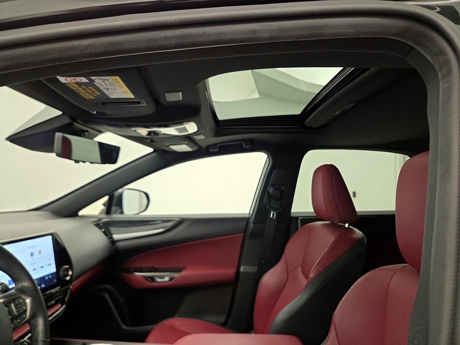 Sunroof(s) & Overhead Airbags