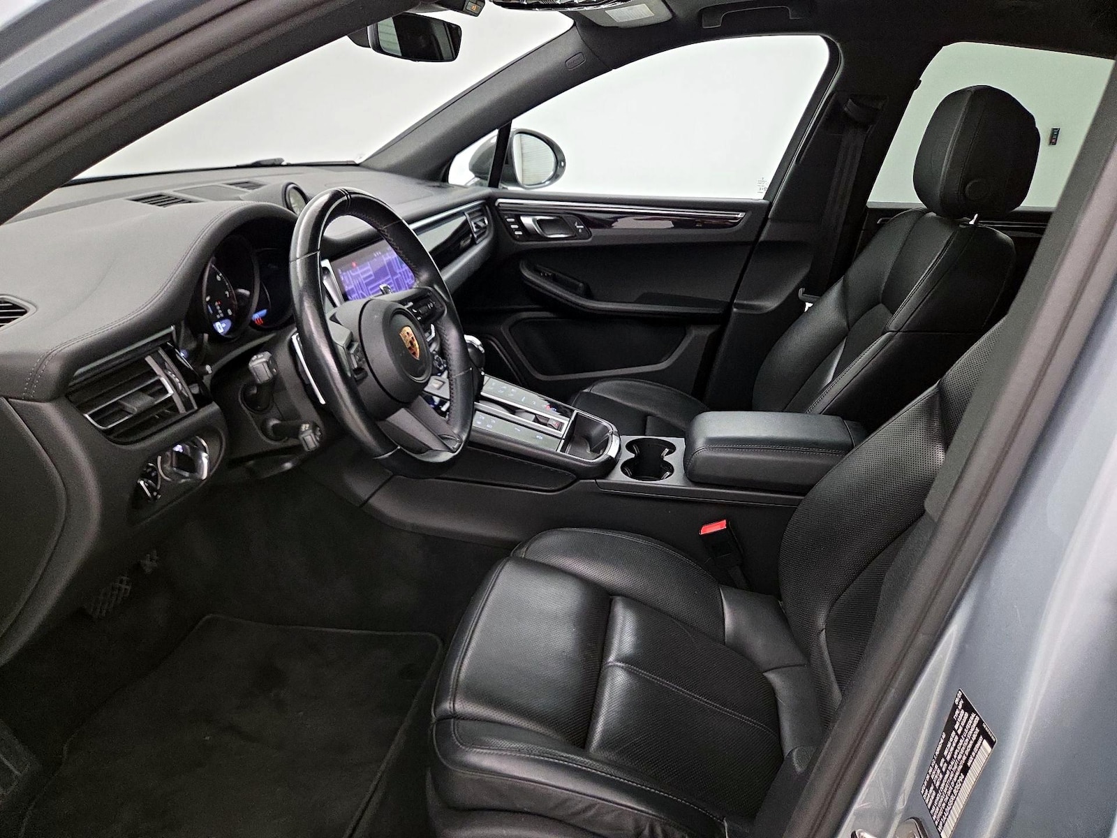 A/C Seat(s) & Leather Seats