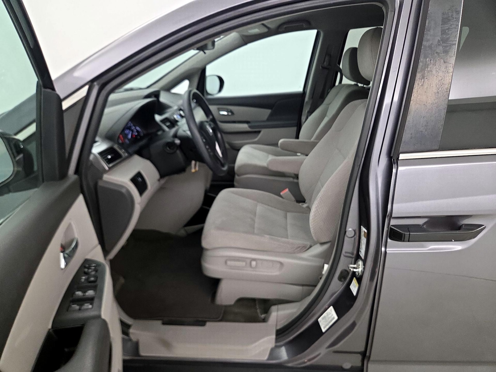 Power Seat(s) & Side Airbags
