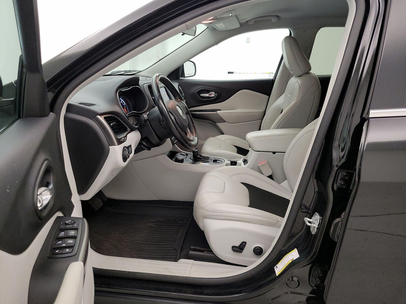 Power Seat(s) & Side Airbags