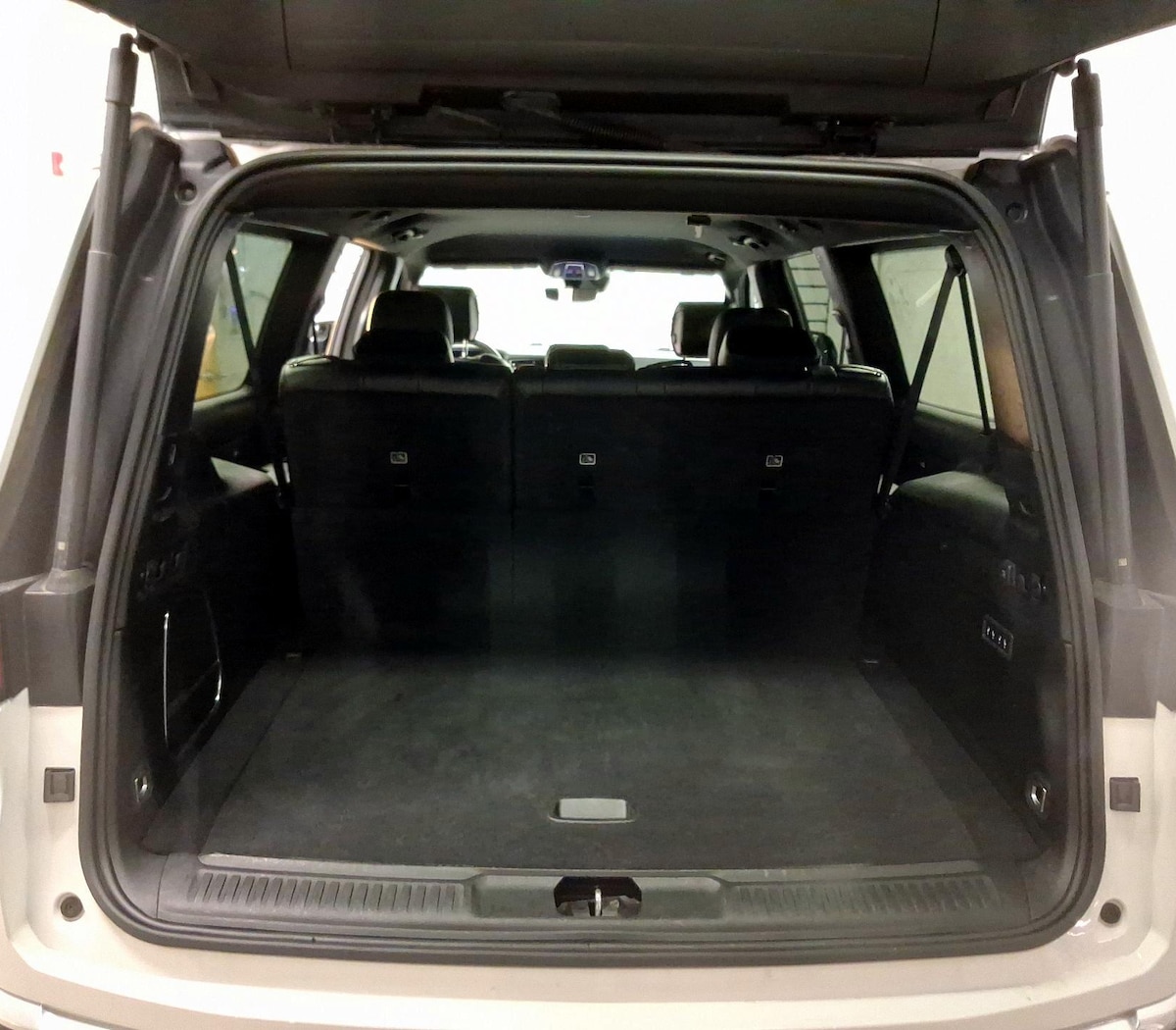 Trunk/Cargo (Seats Up)