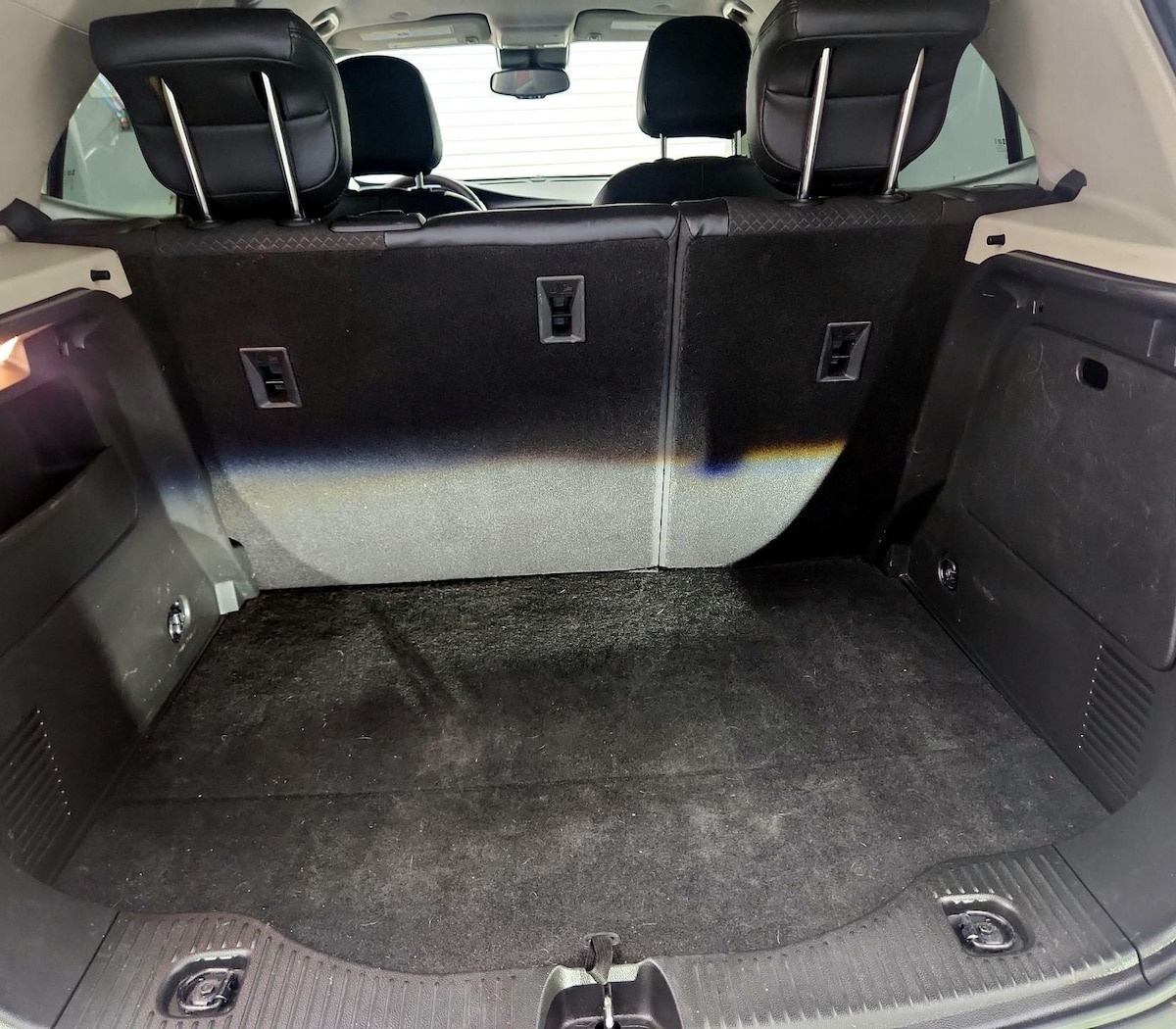 Trunk/Cargo (Seats Up)