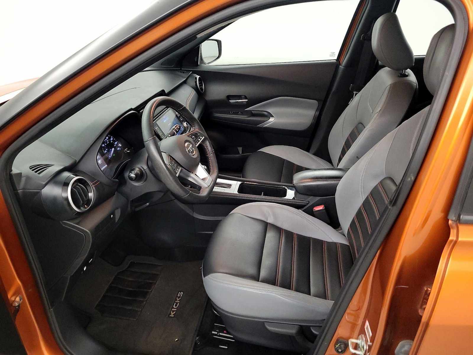 2021 Nissan Kicks SR - Photo 11