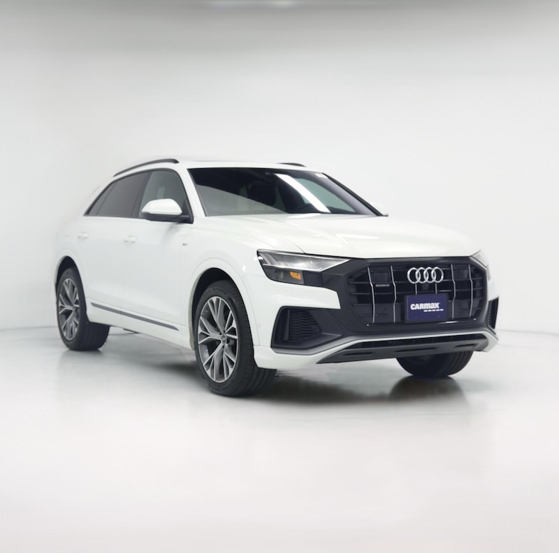 2023 Audi Q8 Premium Plus
