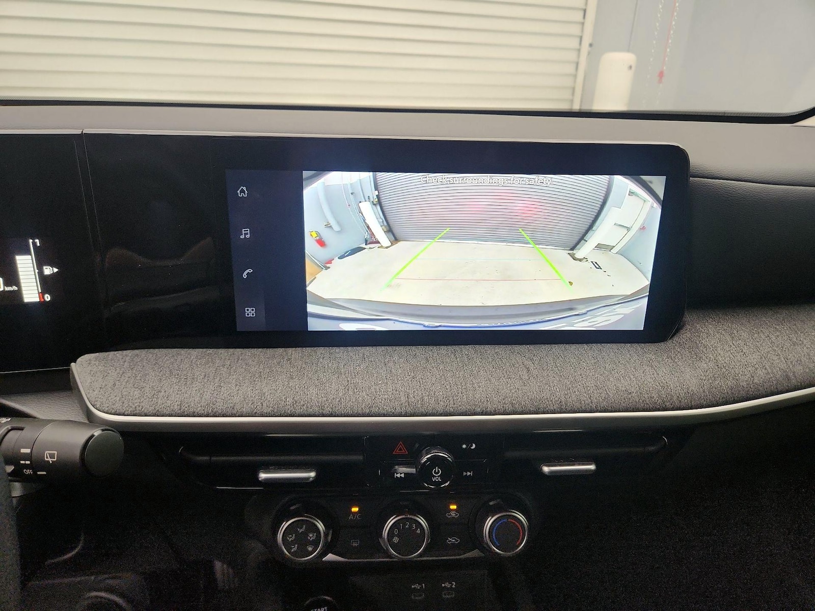 2026 Nissan KICKS S - Photo 15