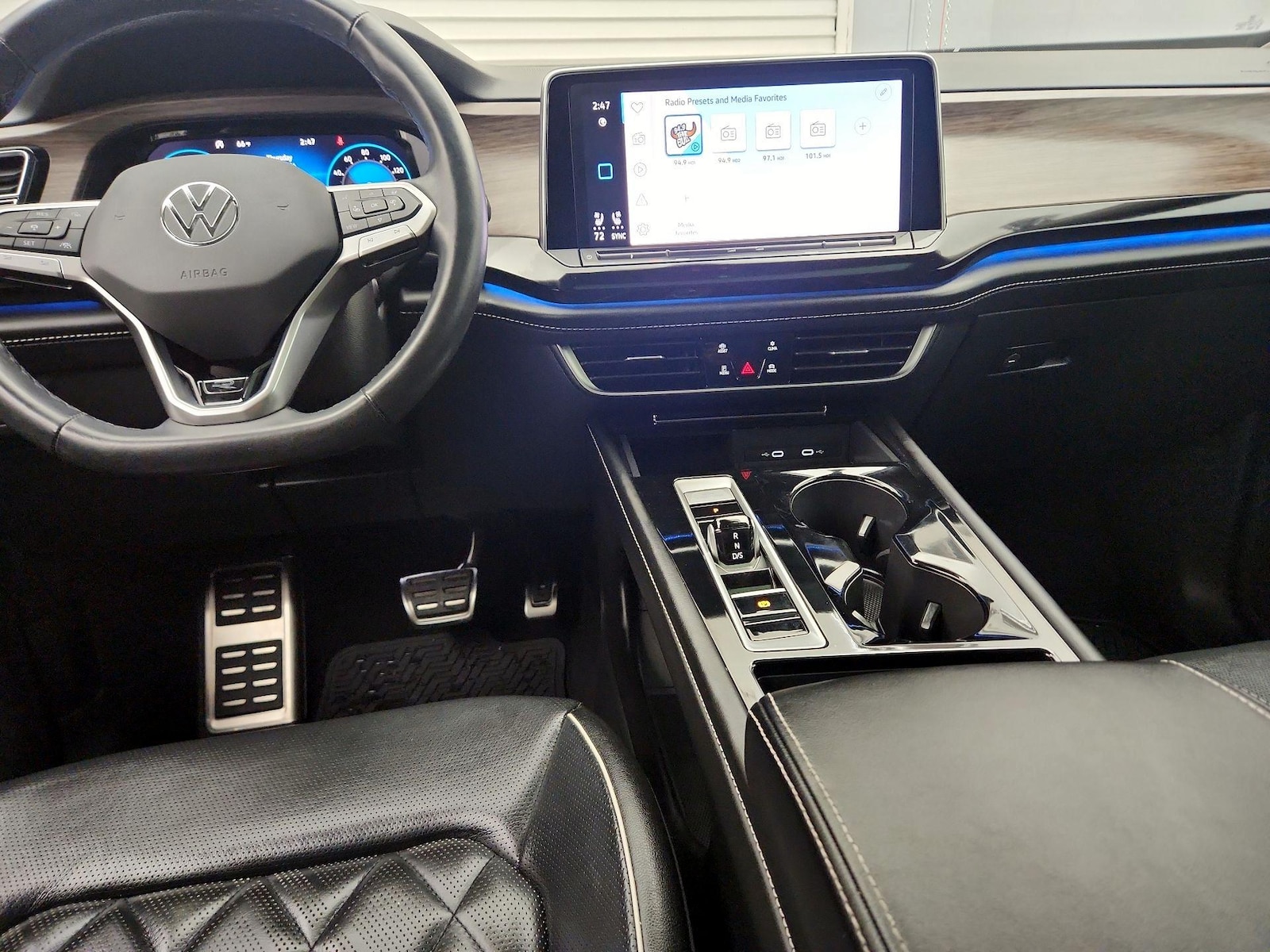 Apple CarPlay® & Android Auto™
