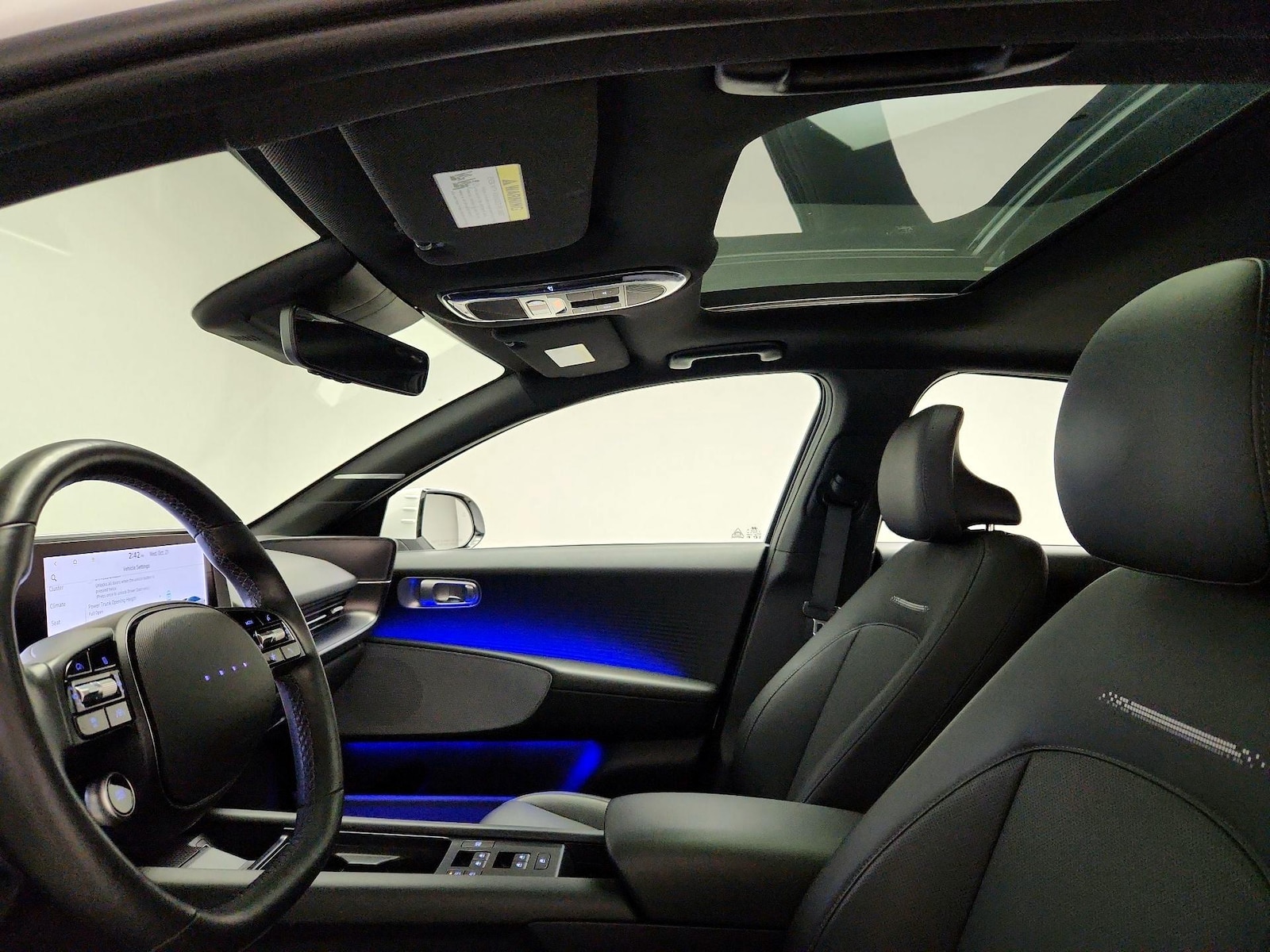 Sunroof(s) & Overhead Airbags