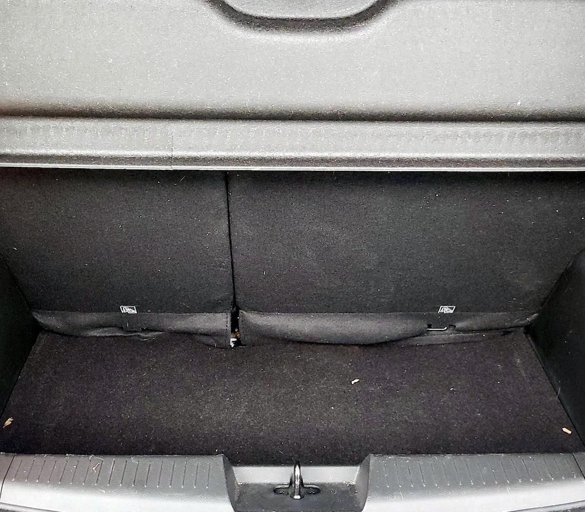 Trunk/Cargo (Seats Up)