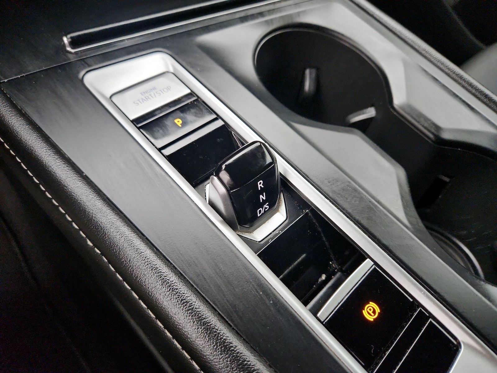 2024 Volkswagen Atlas Cross Sport SE - Photo 18