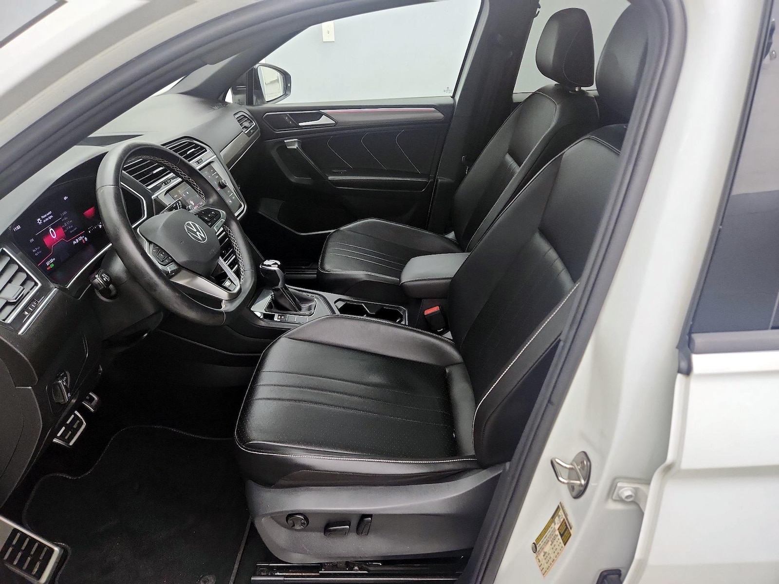 2023 Volkswagen Tiguan SE R-LINE BLACK - Photo 12