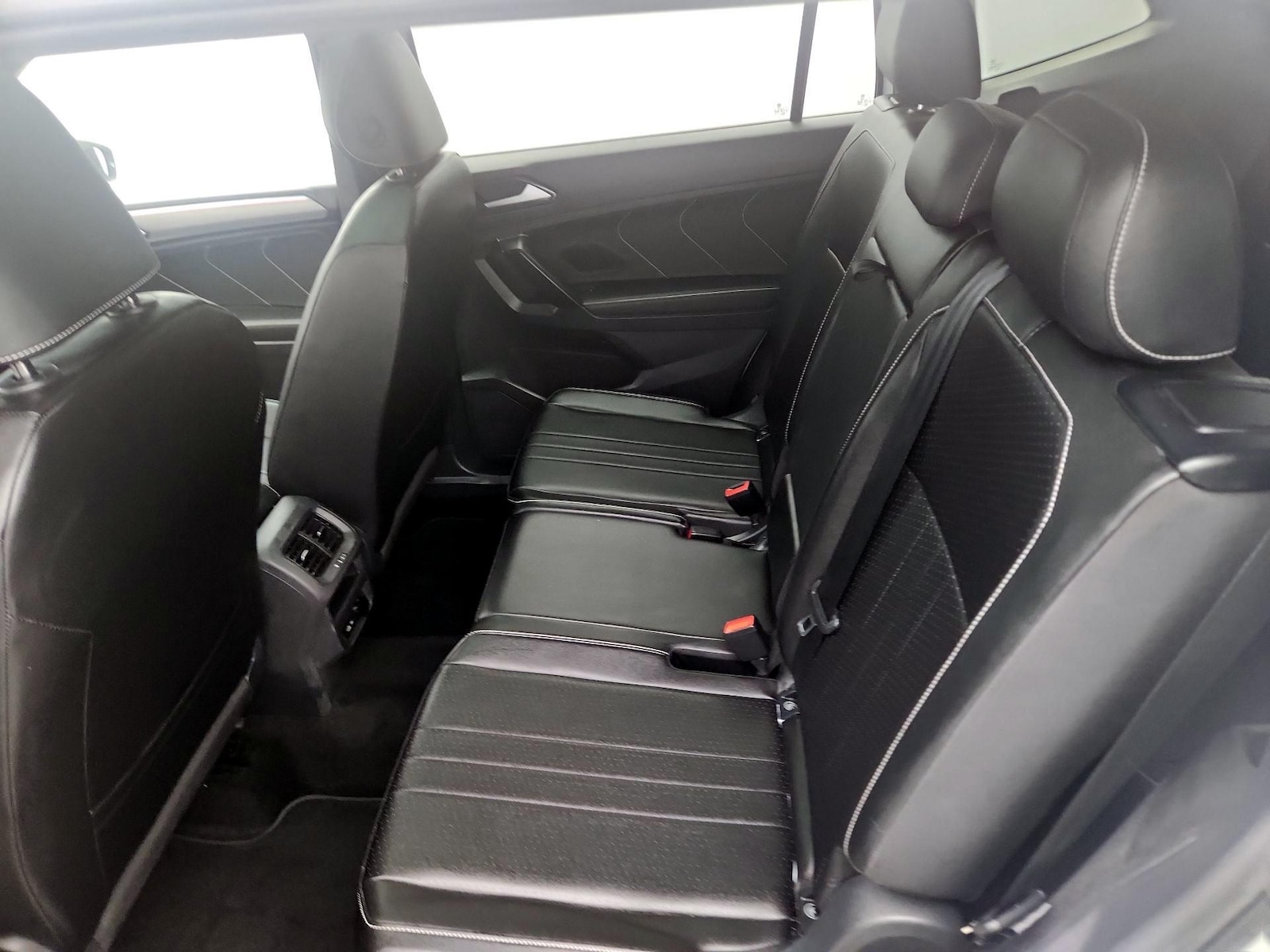 2023 Volkswagen Tiguan SE R-LINE BLACK - Photo 21