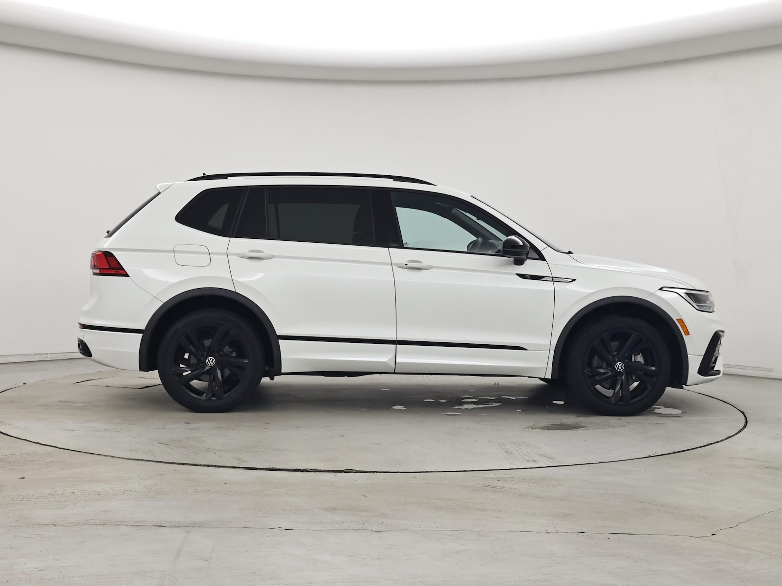 2023 Volkswagen Tiguan SE R-LINE BLACK - Photo 8
