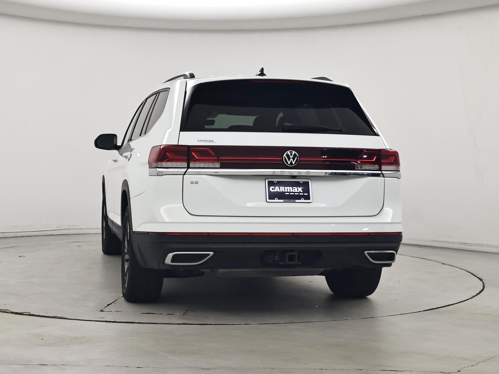 2024 Volkswagen Atlas SE w/Tech - Photo 7