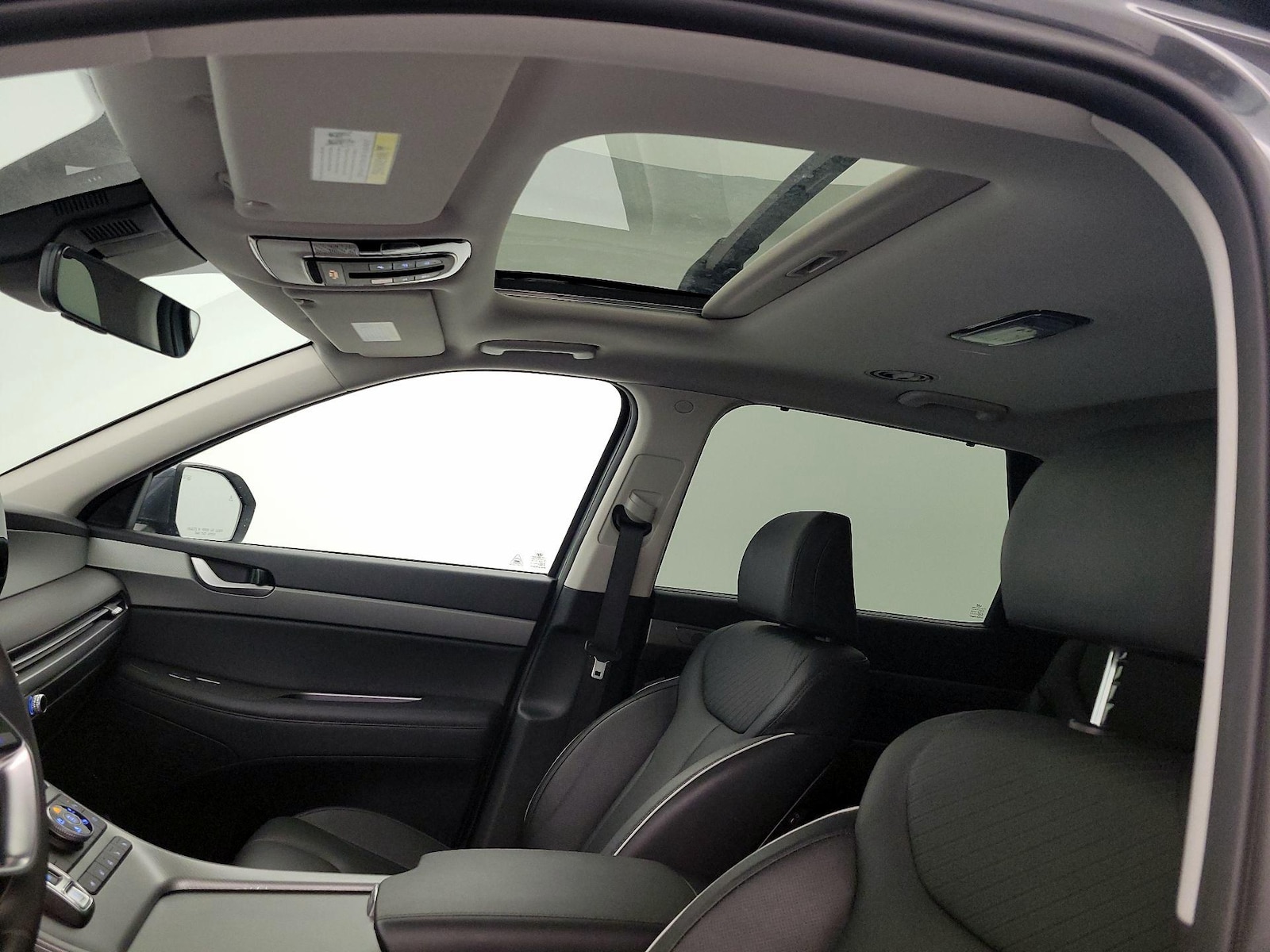 Sunroof(s) & Overhead Airbags