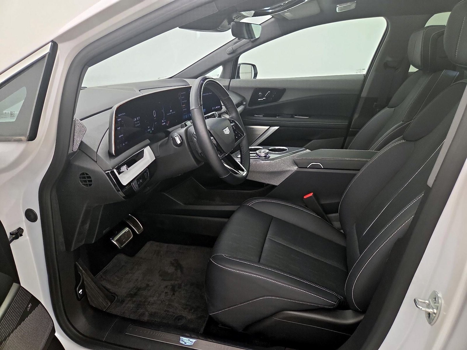 2025 Cadillac OPTIQ Luxury 2 - Photo 12