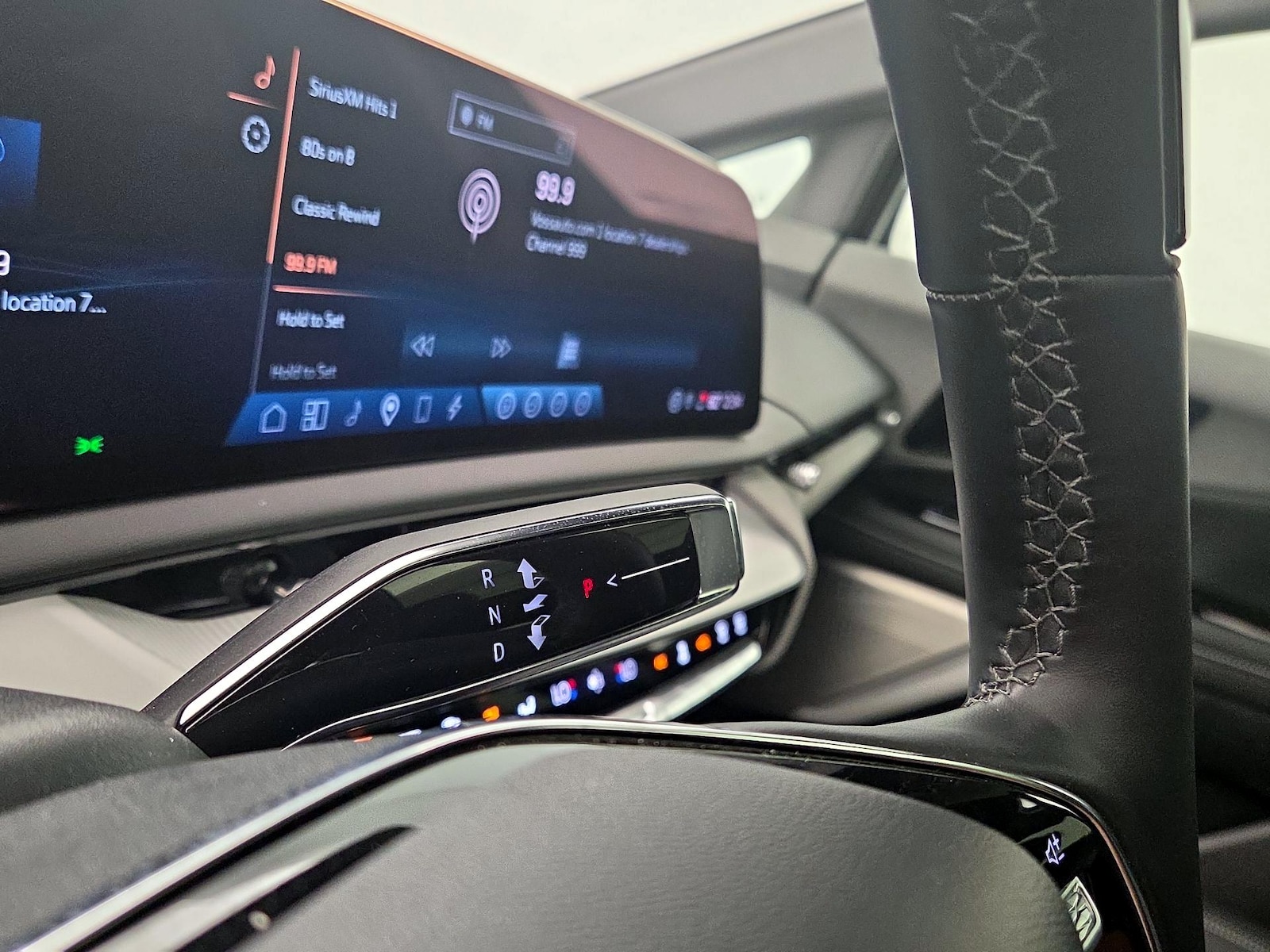 2025 Cadillac OPTIQ Luxury 2 - Photo 18