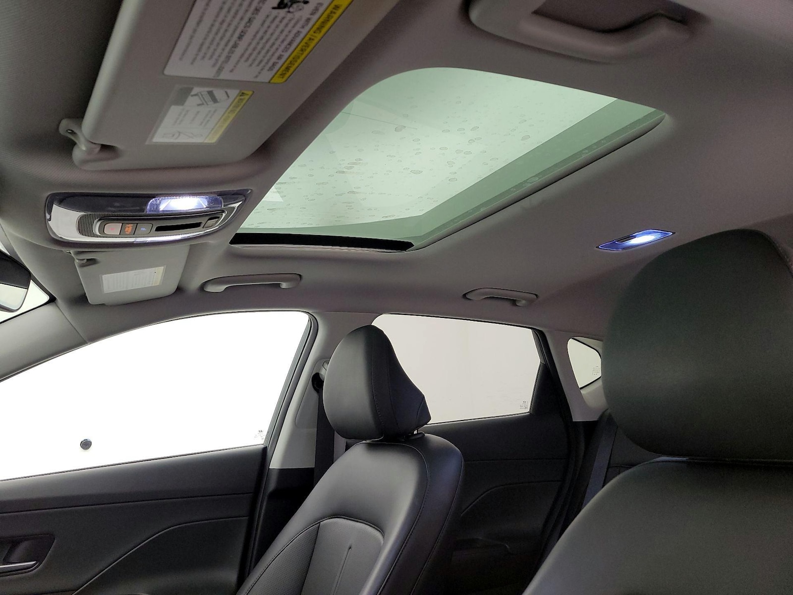 Sunroof(s) & Overhead Airbags