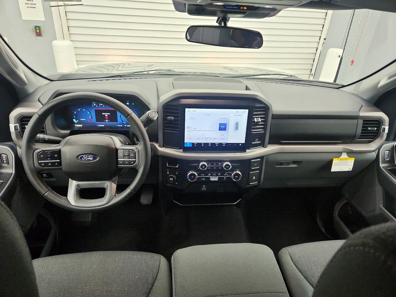 2025 Ford F-150 XLT - Photo 10
