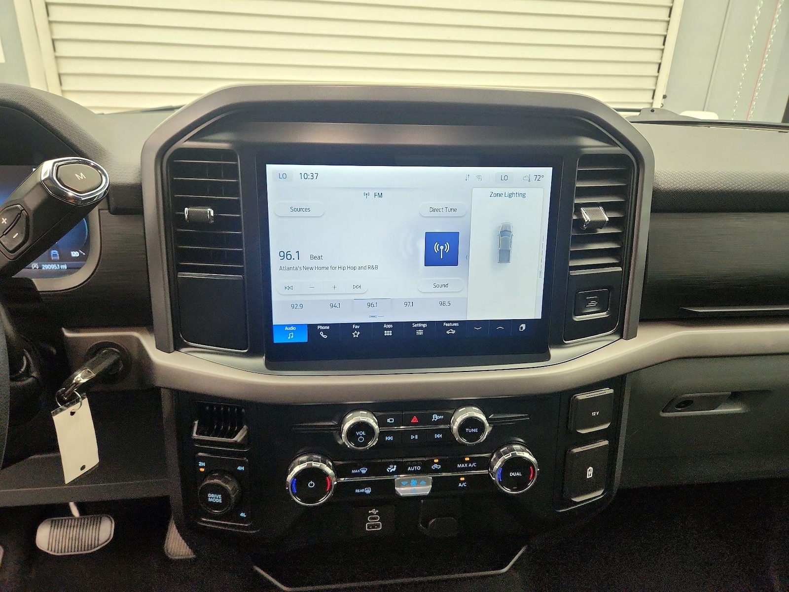 2025 Ford F-150 XLT - Photo 16