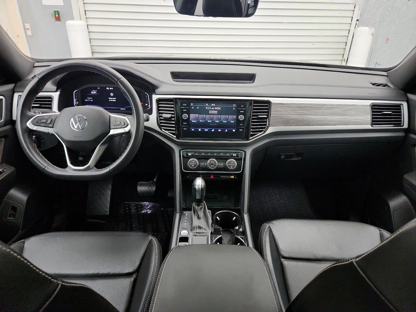 2023 Volkswagen Atlas Cross Sport SE w/Tech - Photo 10