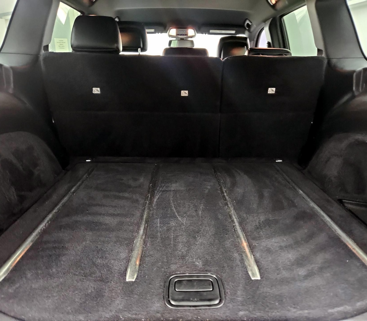 Trunk/Cargo (Seats Up)