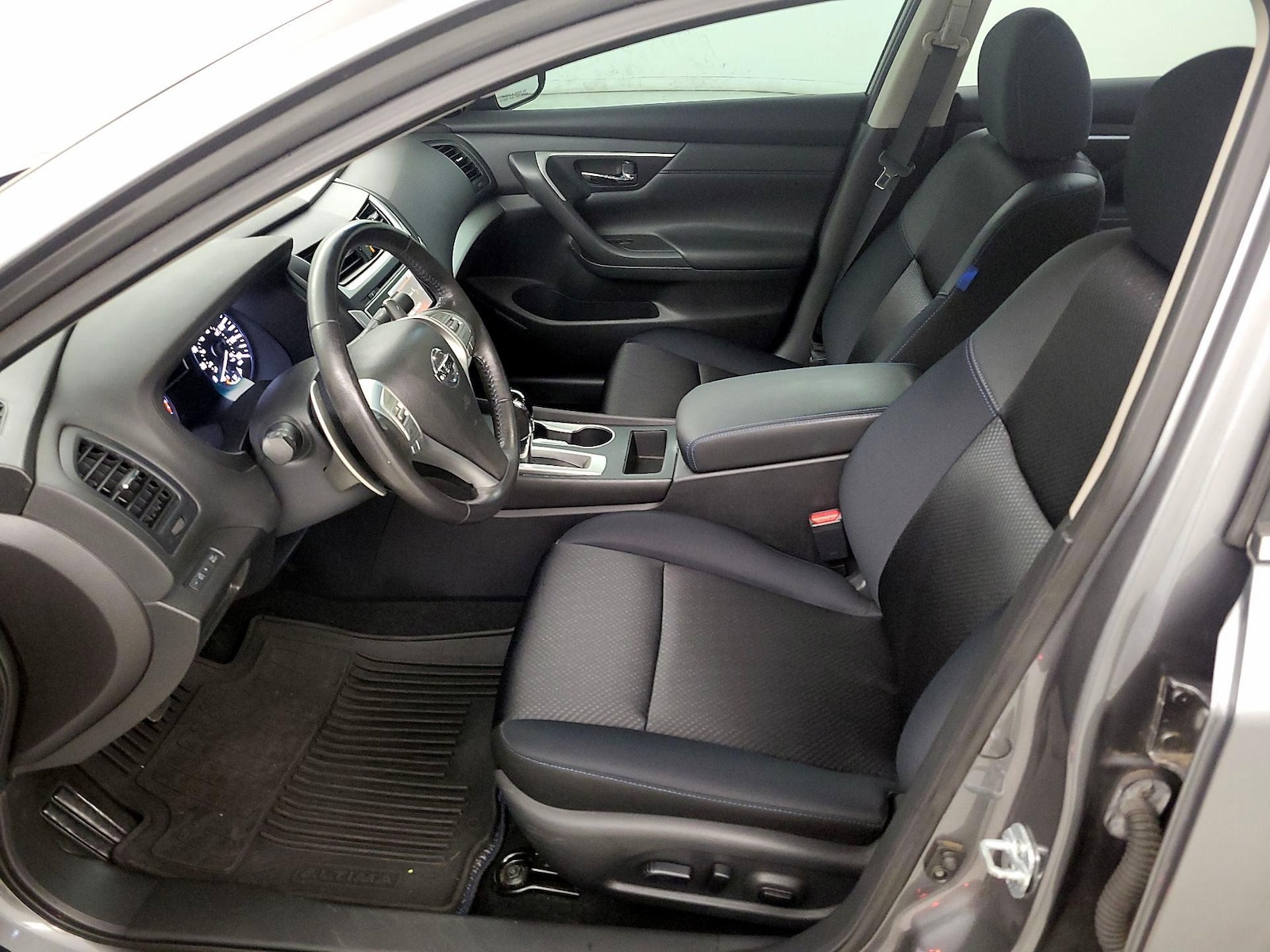 Power Seat(s) & Side Airbags