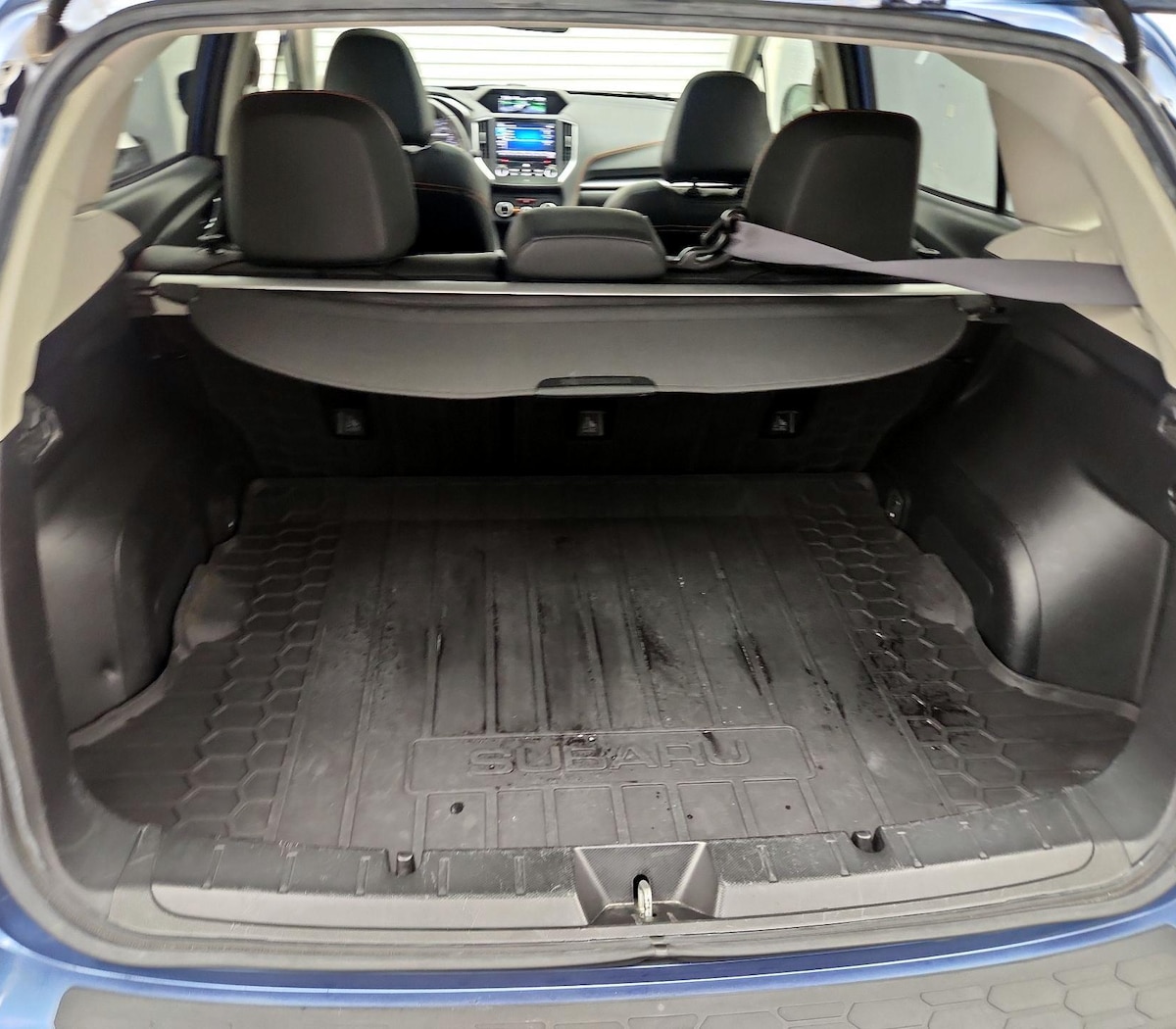 Trunk/Cargo (Seats Up)