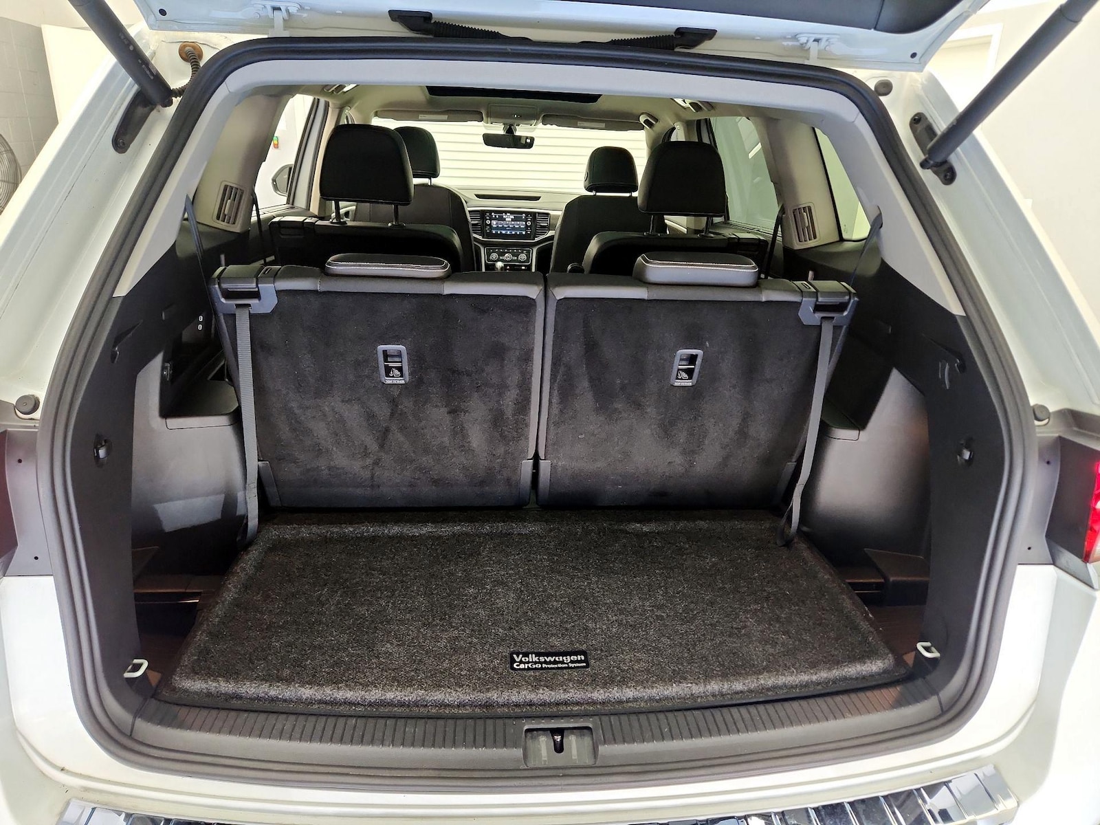 2023 Volkswagen Atlas SE w/Tech - Photo 22