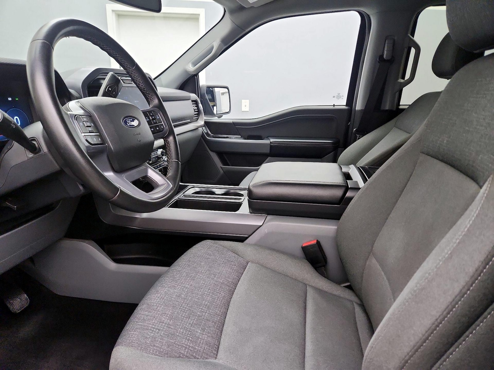 Power Seat(s) & Side Airbags