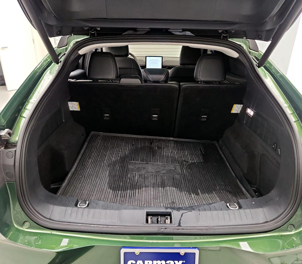 Trunk/Cargo (Seats Up)