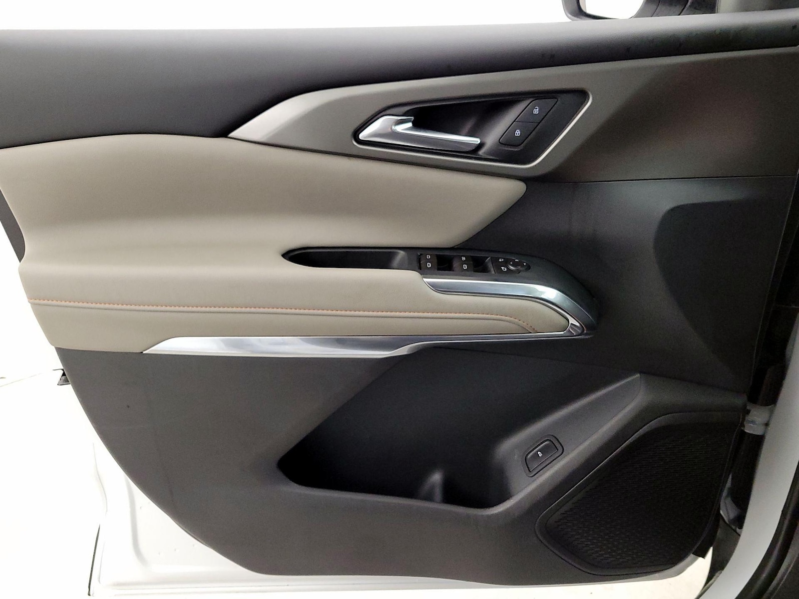 2026 Chevrolet Traverse LT - Photo 13