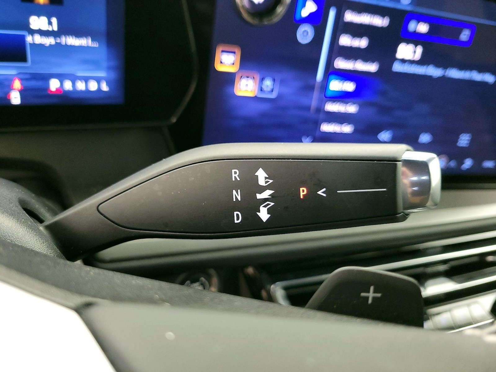 2026 Chevrolet Traverse LT - Photo 18