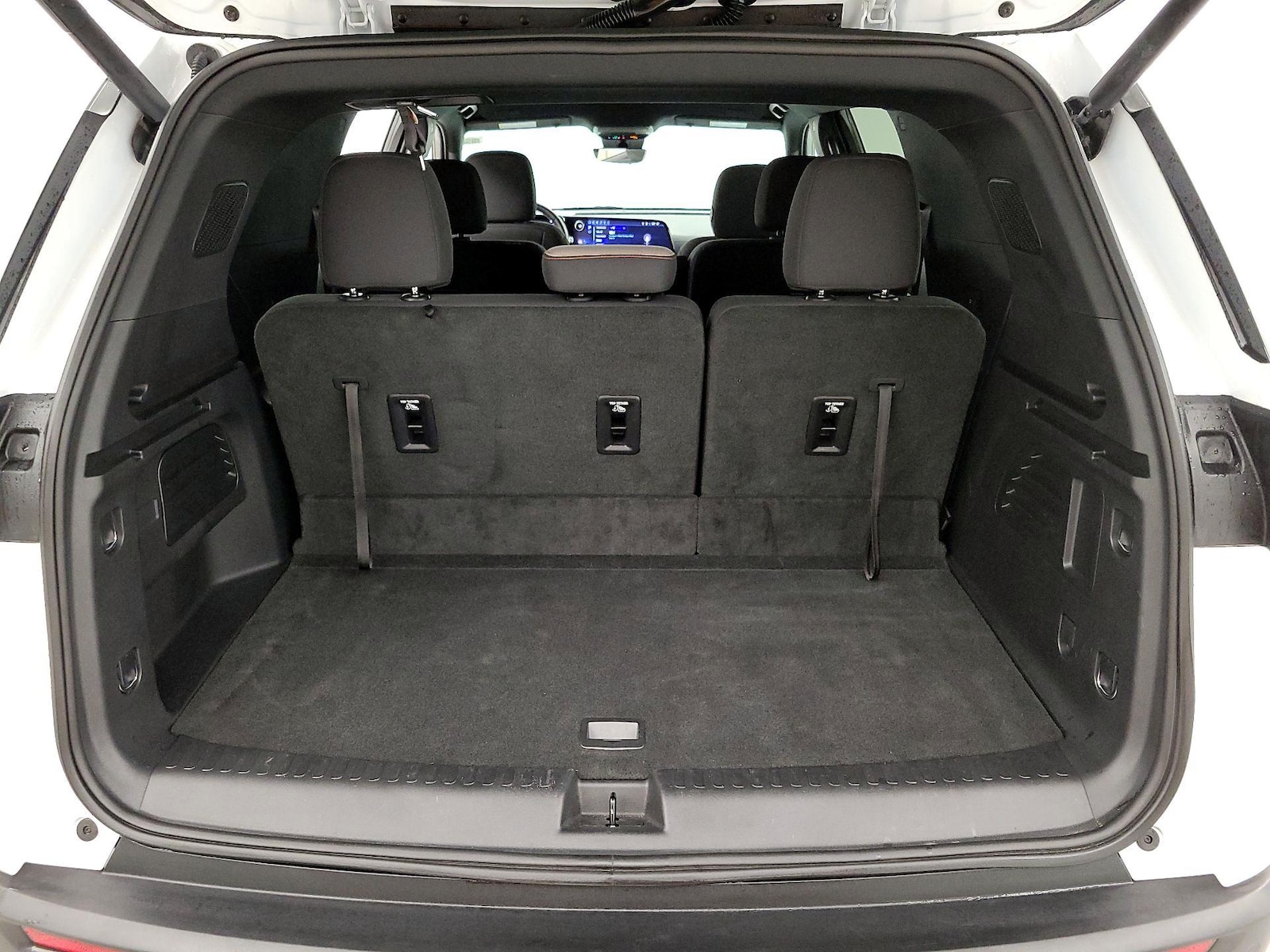 2026 Chevrolet Traverse LT - Photo 22