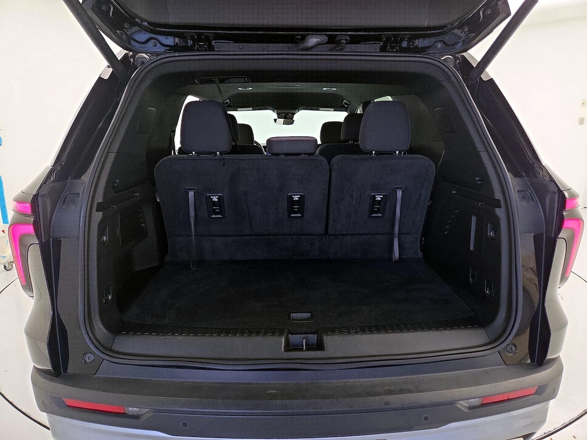 Trunk/Cargo (Seats Up)