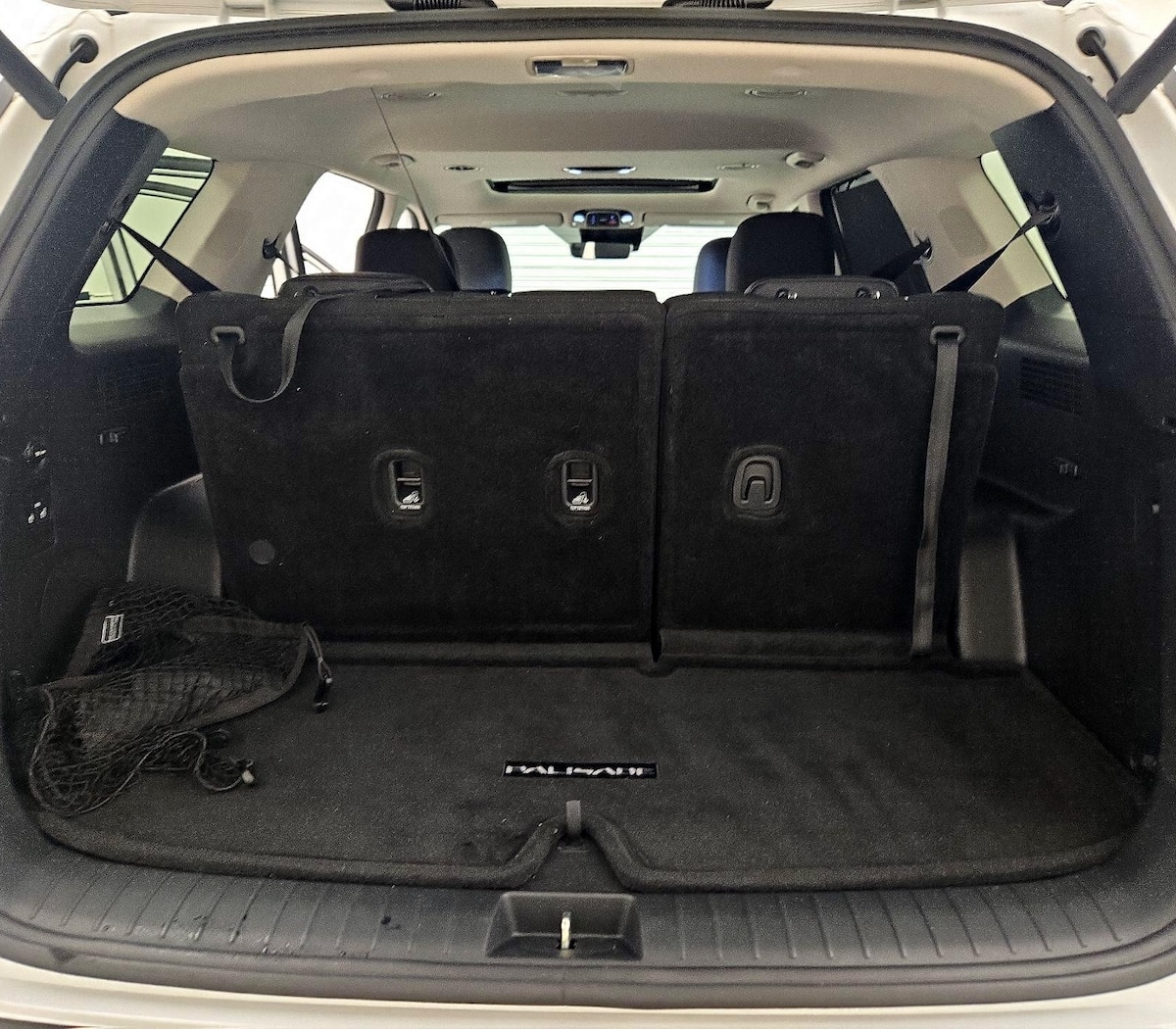 Trunk/Cargo (Seats Up)
