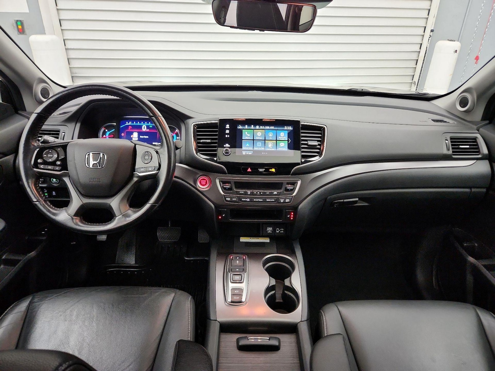 Apple CarPlay® & Android Auto™