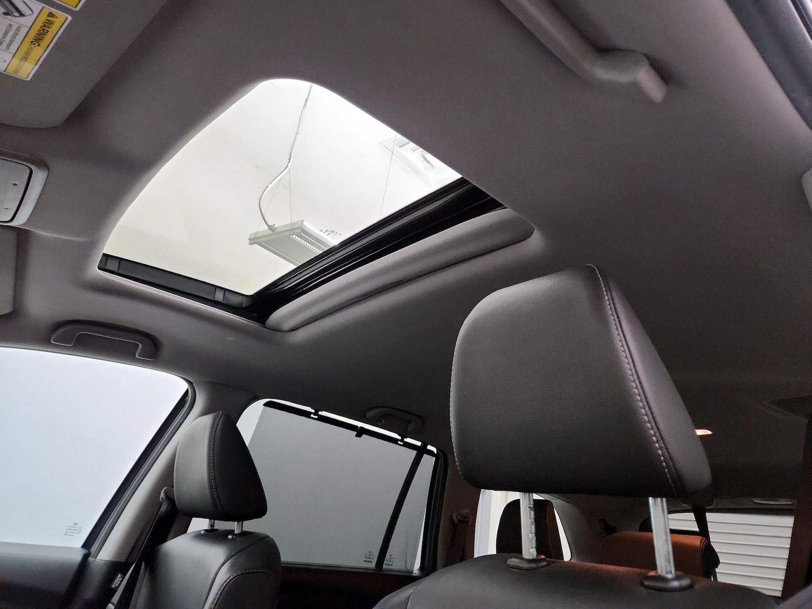 Sunroof(s) & Overhead Airbags