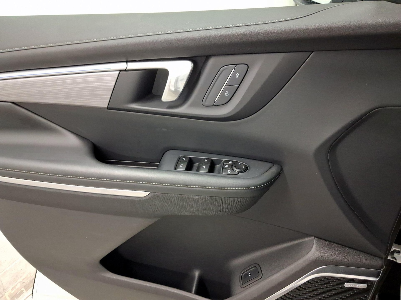 2026 Buick Enclave Preferred - Photo 13
