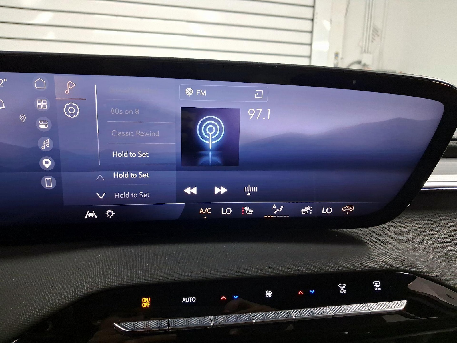 2026 Buick Enclave Preferred - Photo 17