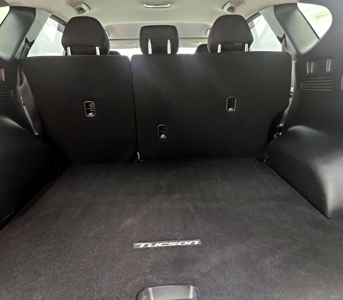 Trunk/Cargo (Seats Up)