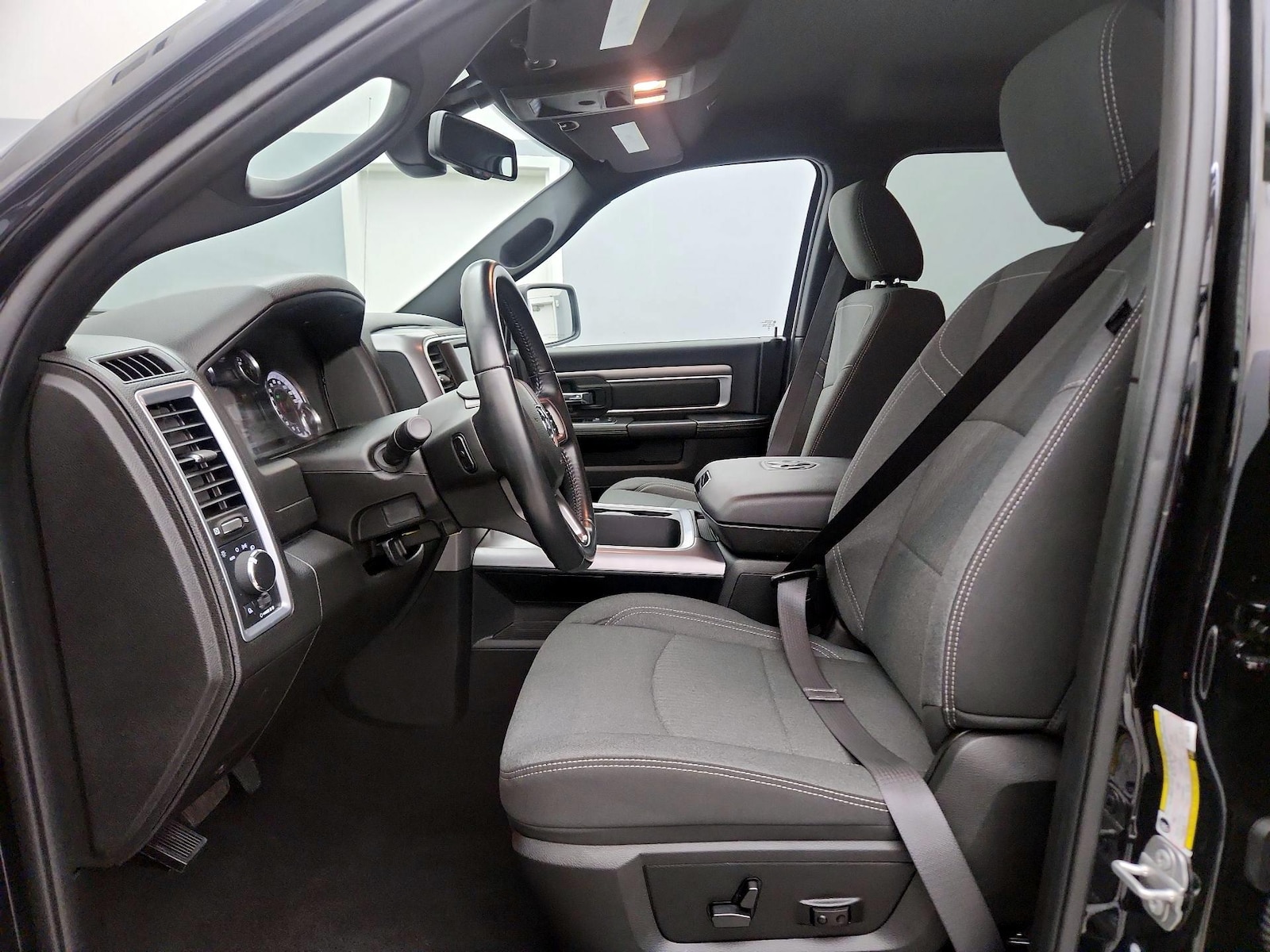 Power Seat(s) & Side Airbags