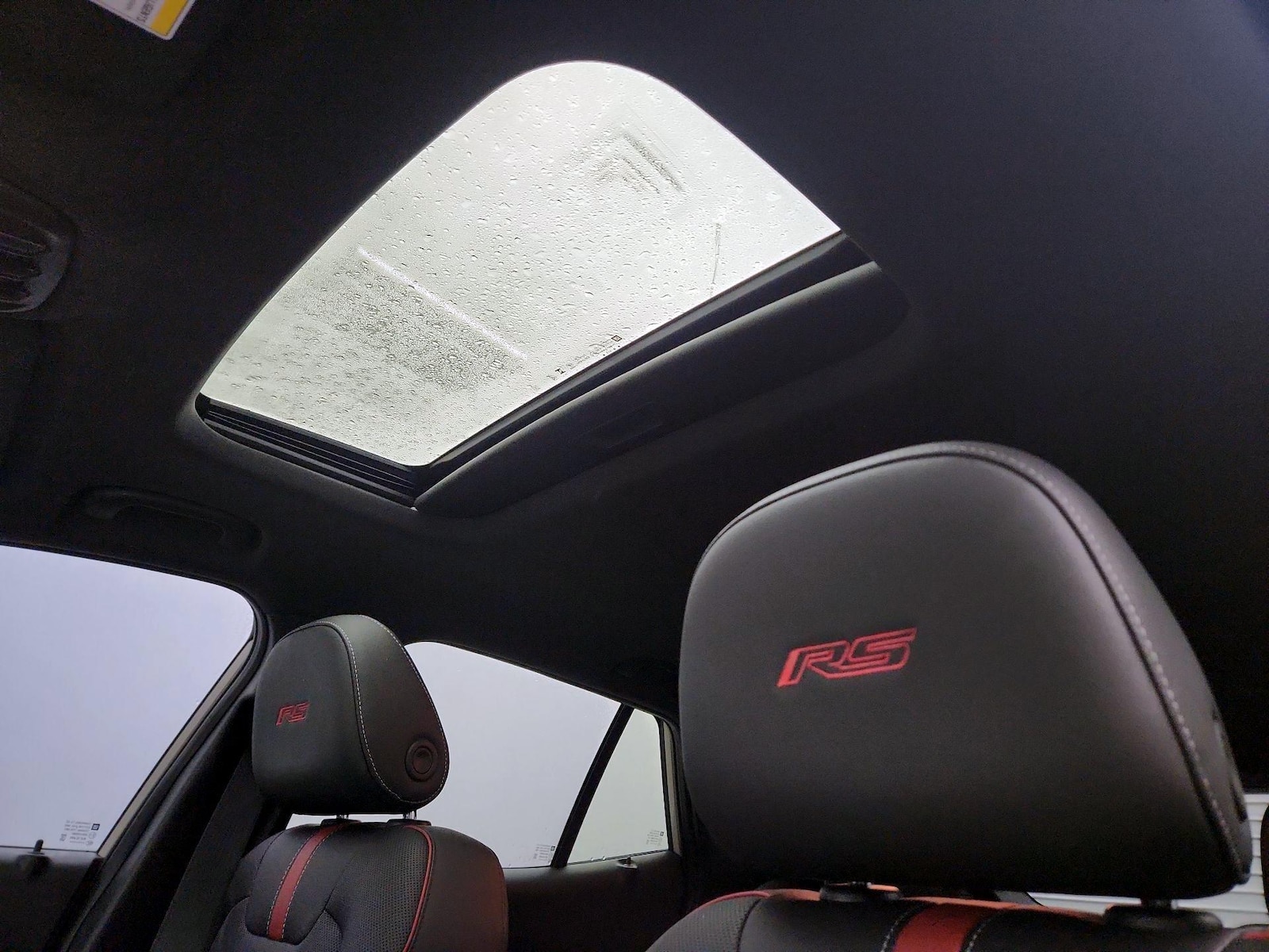 Sunroof(s) & Overhead Airbags