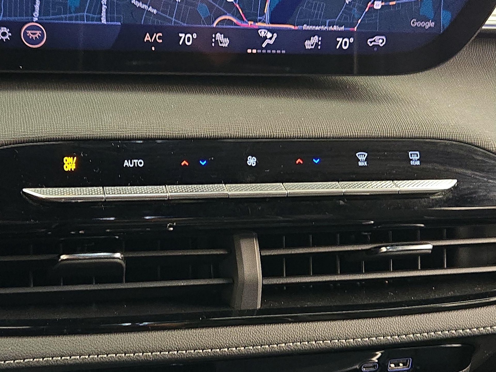 2026 Buick Enclave Preferred - Photo 17
