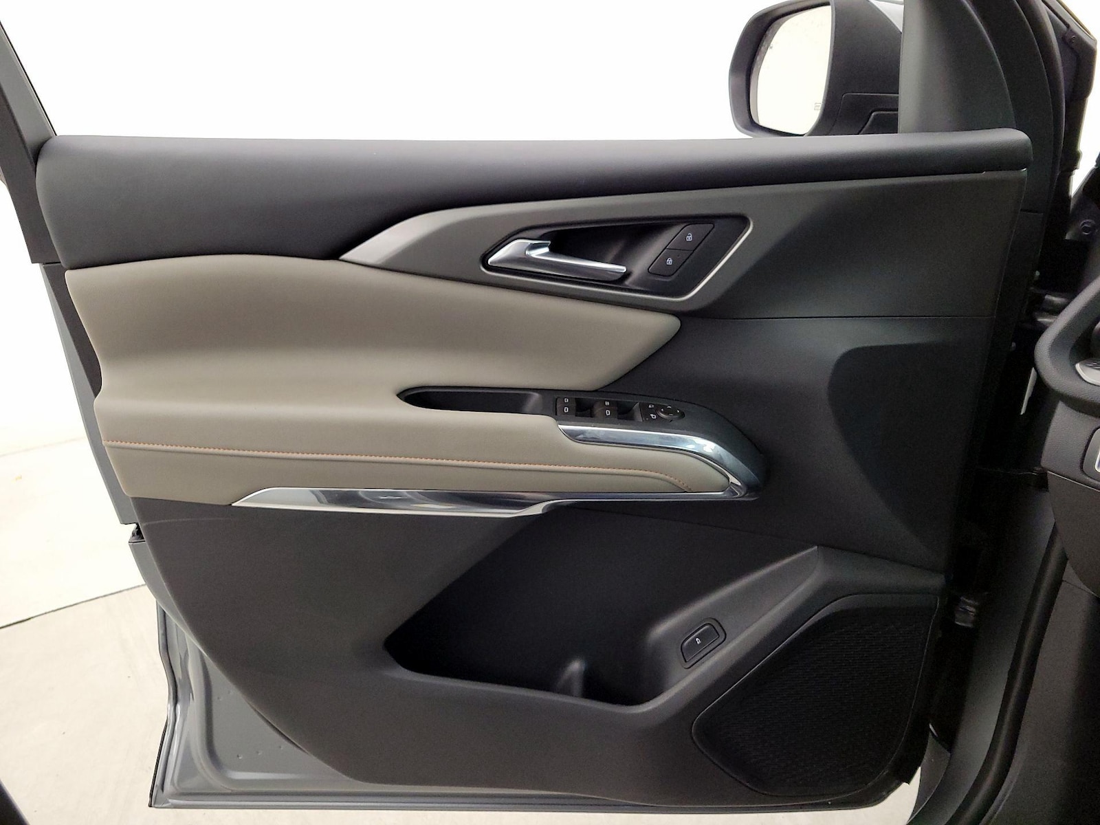 2026 Chevrolet Traverse LT - Photo 13