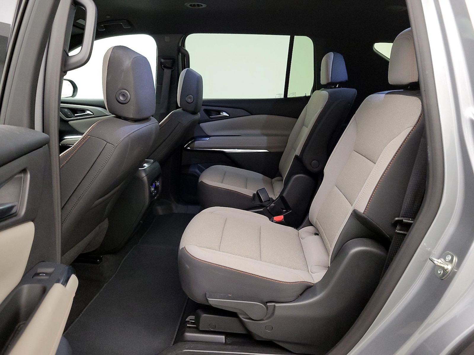 2026 Chevrolet Traverse LT - Photo 21