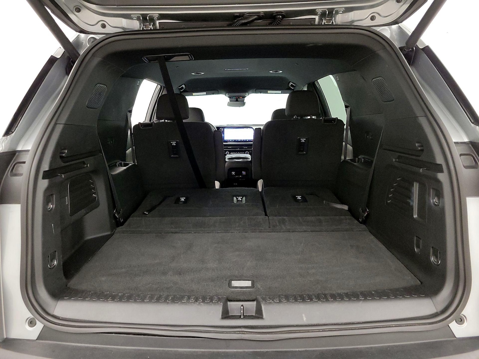 2026 Chevrolet Traverse LT - Photo 24